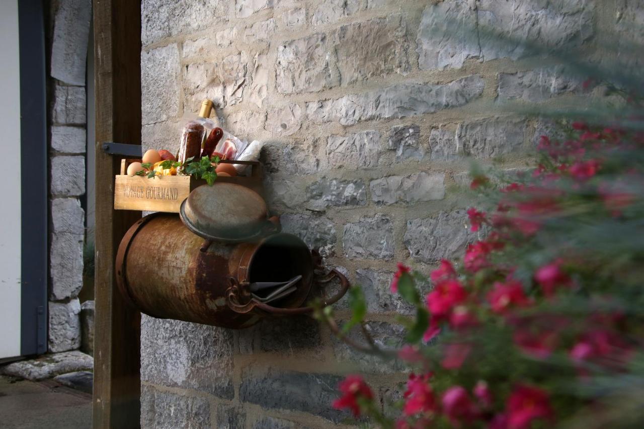 ボマル Ferme Houard Bed & Breakfast エクステリア 写真