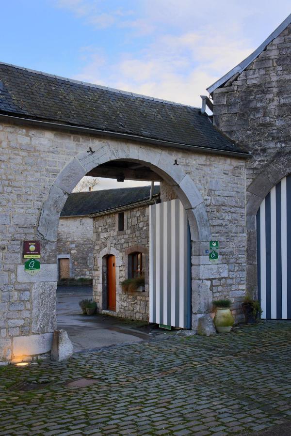 ボマル Ferme Houard Bed & Breakfast エクステリア 写真